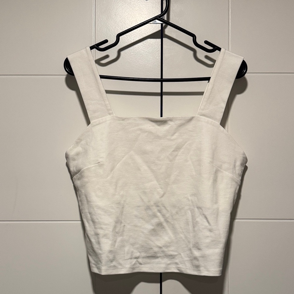 Suzy Shier Elegant white Tank Top